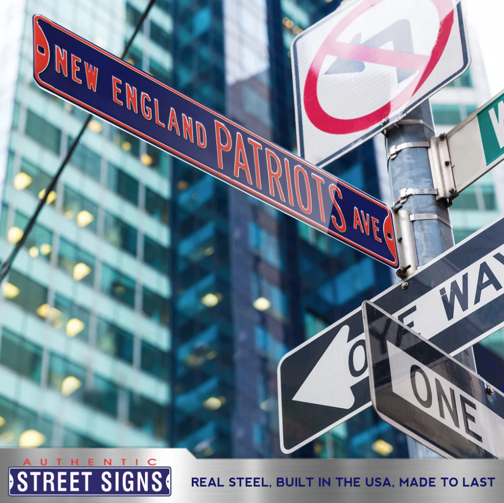 New England Patriots - PATRIOTS AVE - Embossed Steel Street Sign - Thumbnail 4